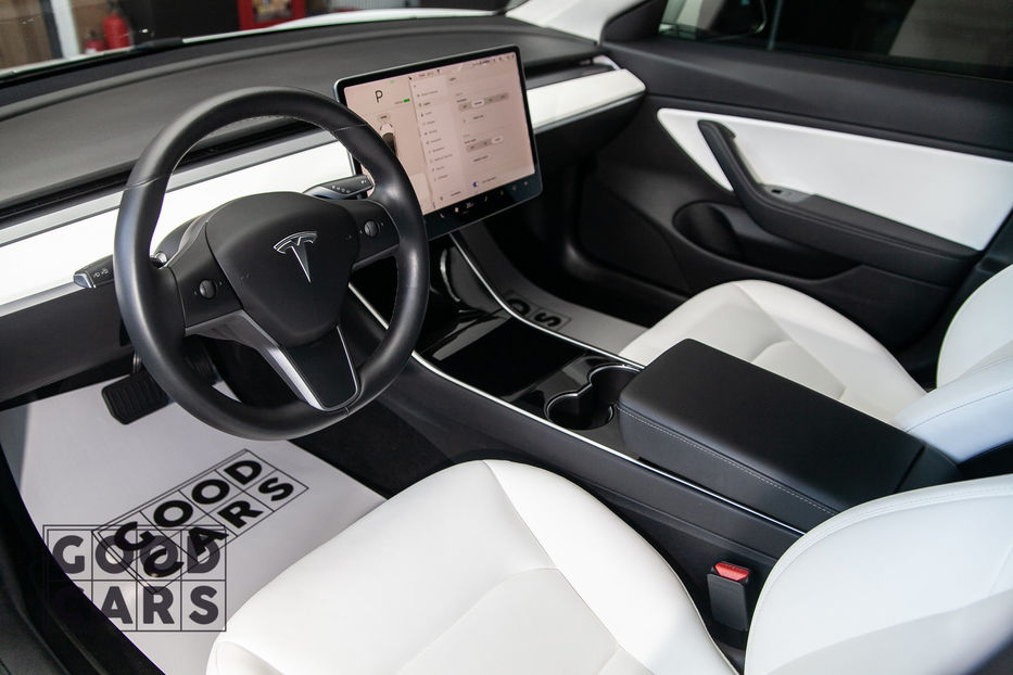 Продам Tesla Model 3 Long Range 2018 года в Одессе