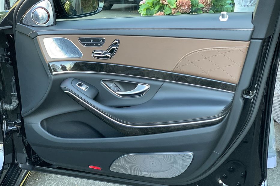 Продам Mercedes-Benz S-Class 63 AMG 4MATIC 2014 года в Киеве
