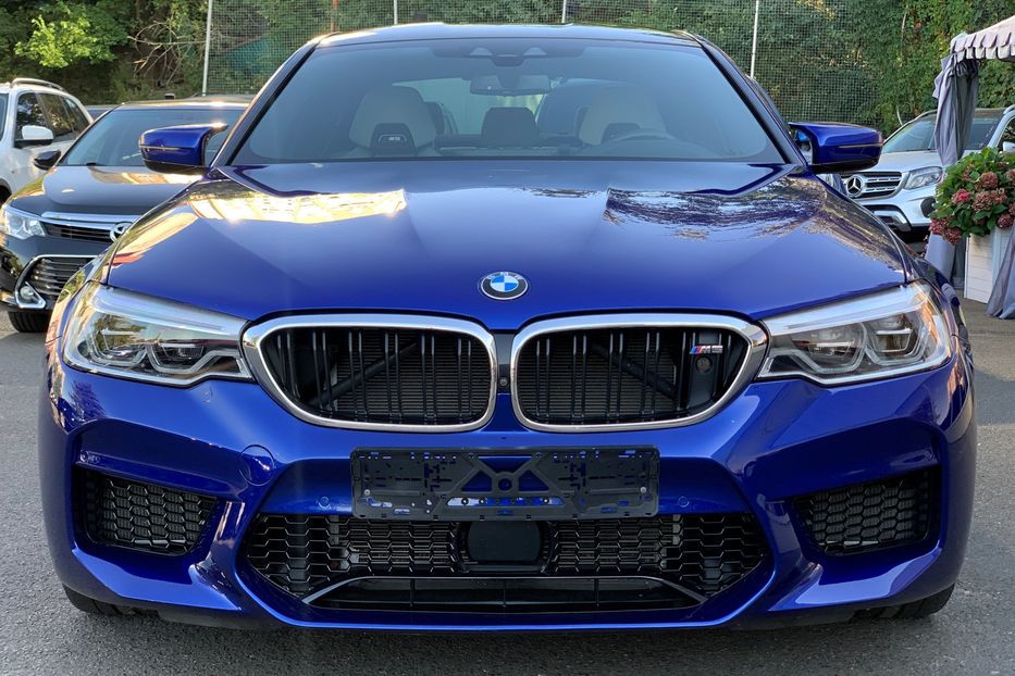 Продам BMW M5 2018 года в Киеве