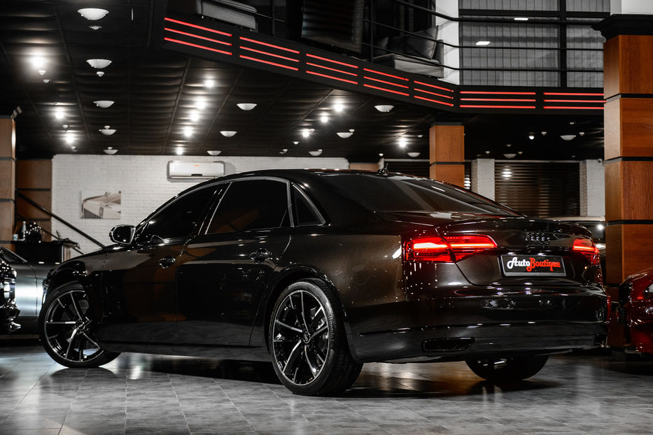 Продам Audi A8 W12 Restyling 2012 года в Одессе