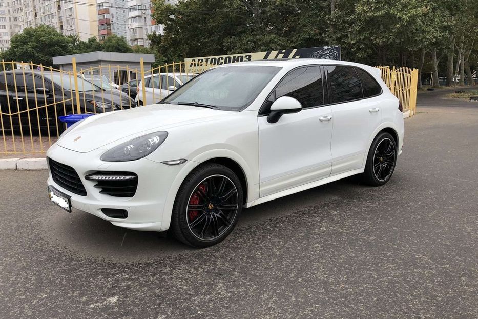 Продам Porsche Cayenne GTS 2013 года в Одессе