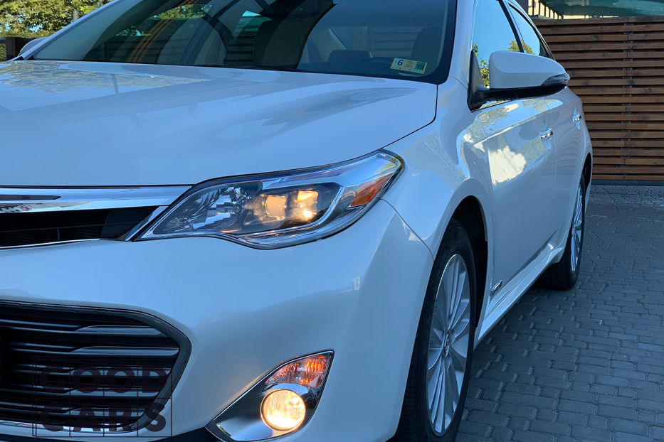 Продам Toyota Avalon Hybrid  2015 года в Одессе