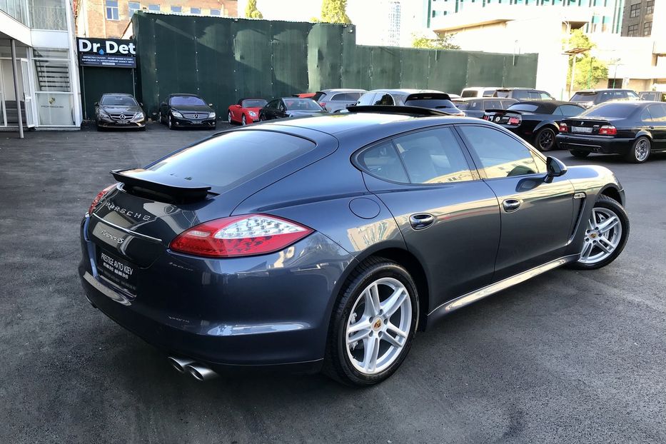 Продам Porsche Panamera 4S 2013 года в Киеве