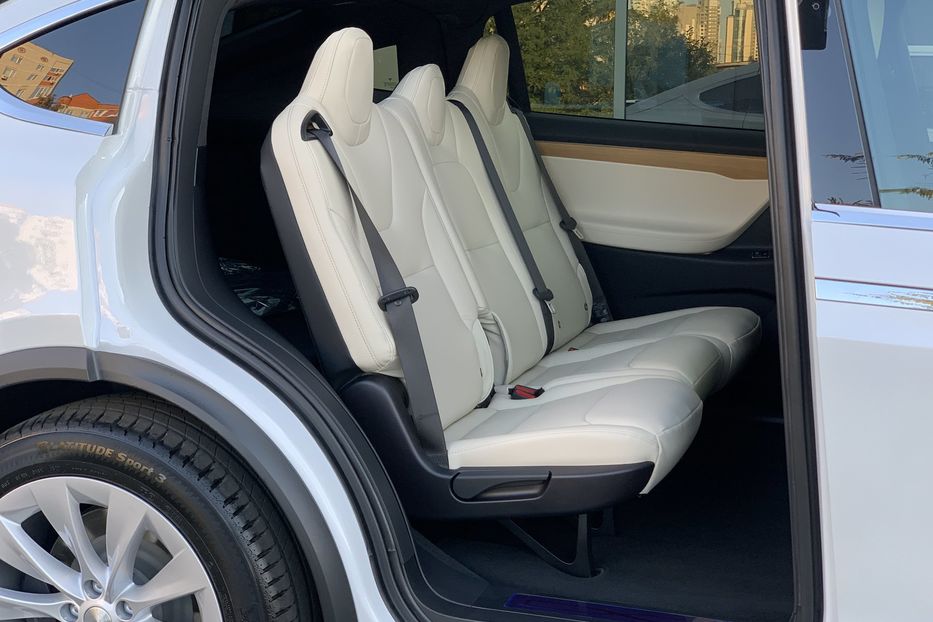 Продам Tesla Model X 100 D Dual Motor 2020 года в Киеве