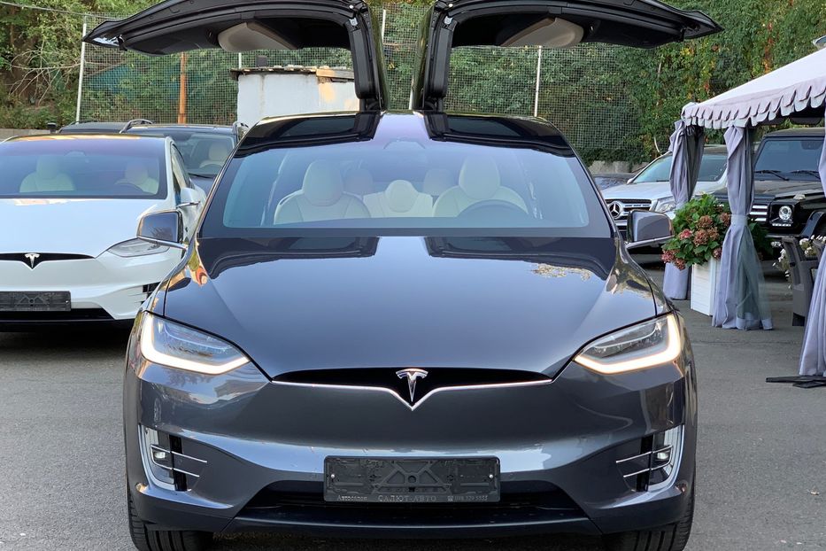 Продам Tesla Model X 100 D Dual Motor 2020 года в Киеве