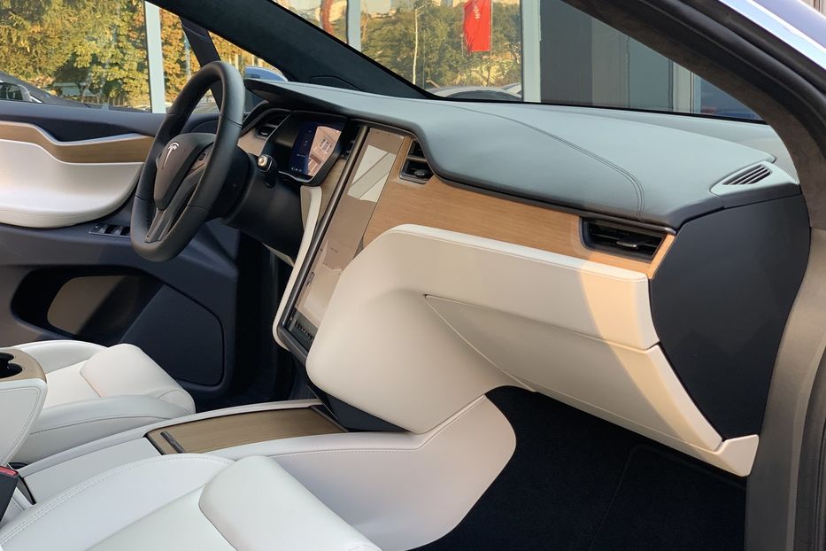 Продам Tesla Model X 100 D Dual Motor 2020 года в Киеве