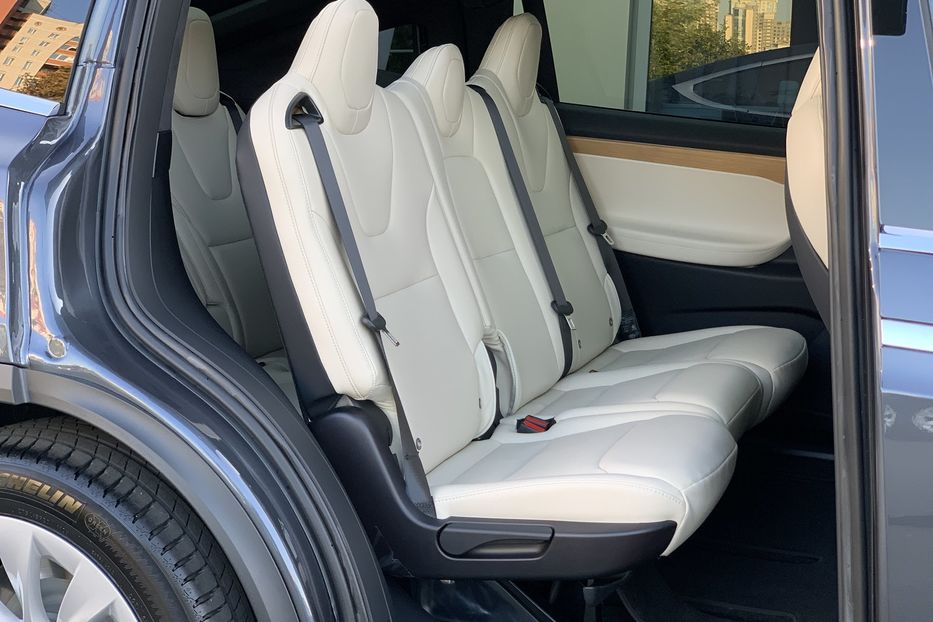 Продам Tesla Model X 100 D Dual Motor 2020 года в Киеве