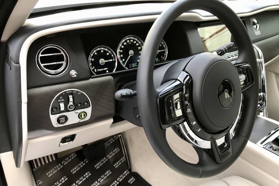 Продам Rolls-Royce Phantom Cullinan 2019 года в Киеве