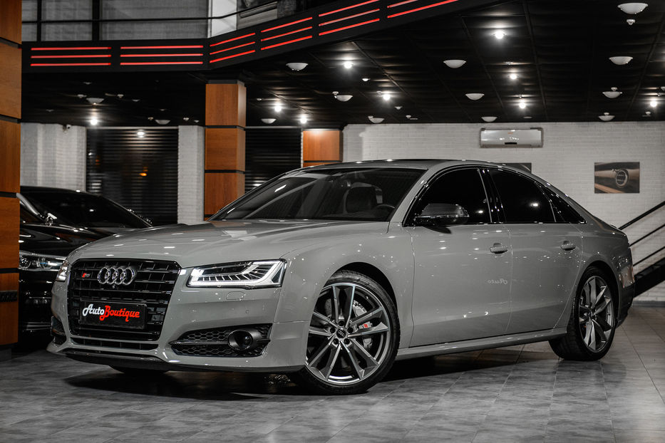 Продам Audi S8 Plus 2017 года в Одессе