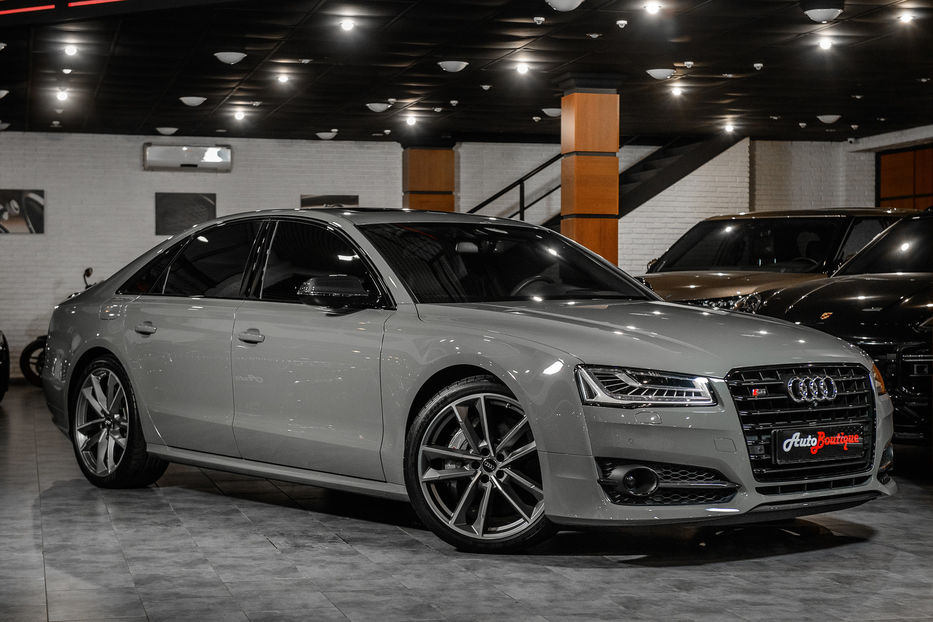 Продам Audi S8 Plus 2017 года в Одессе