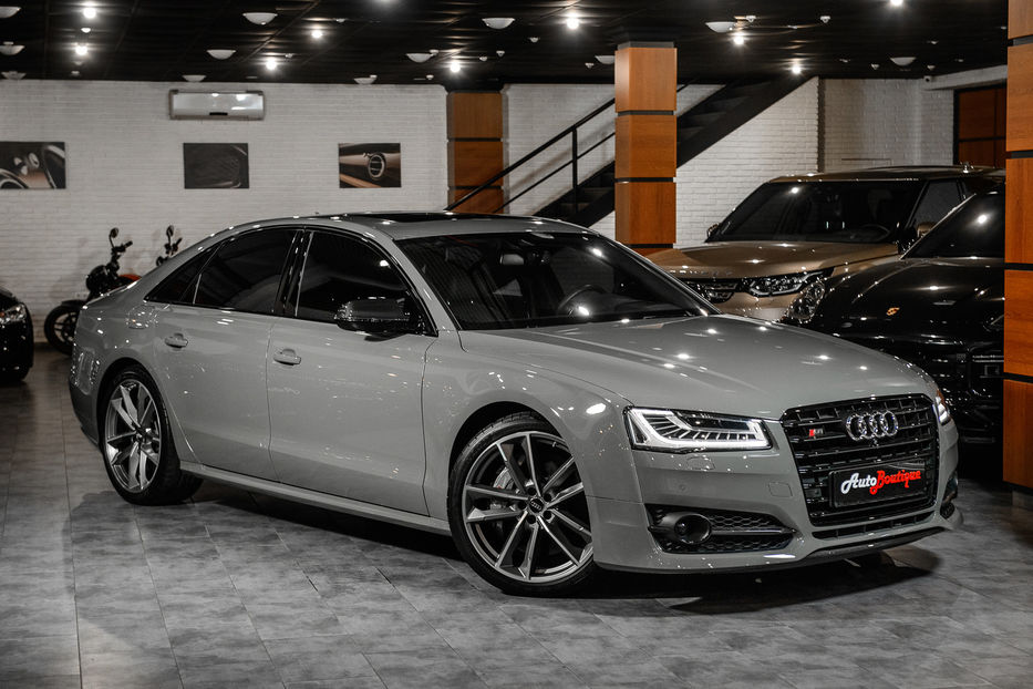 Продам Audi S8 Plus 2017 года в Одессе