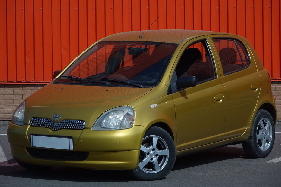 Продам Toyota Yaris automat 2003 года в Одессе