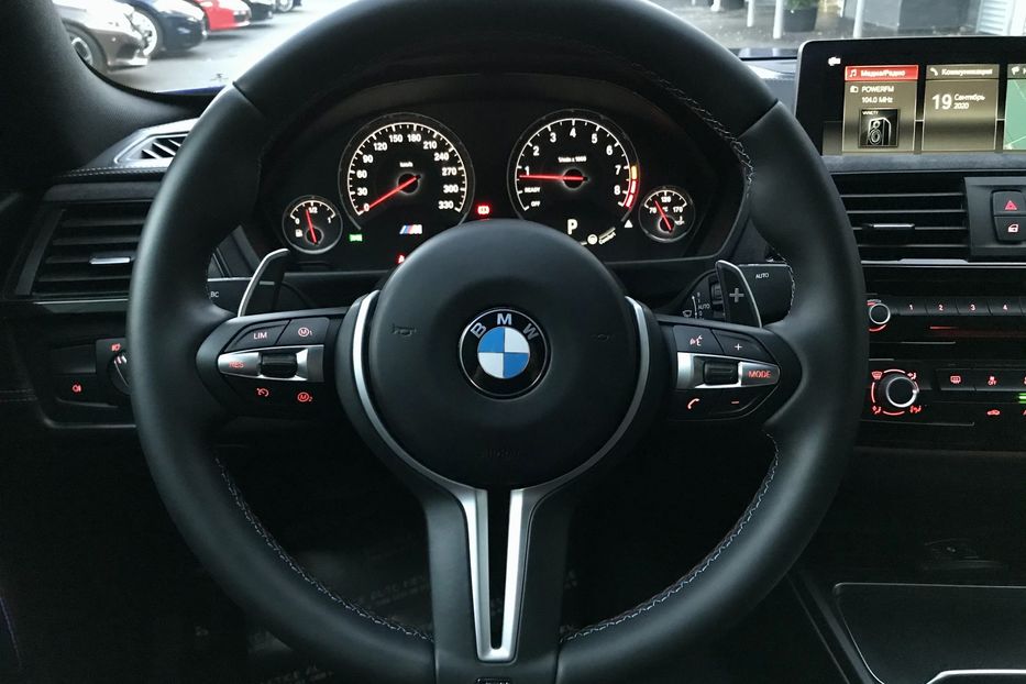 Продам BMW M4 CS 2017 года в Киеве