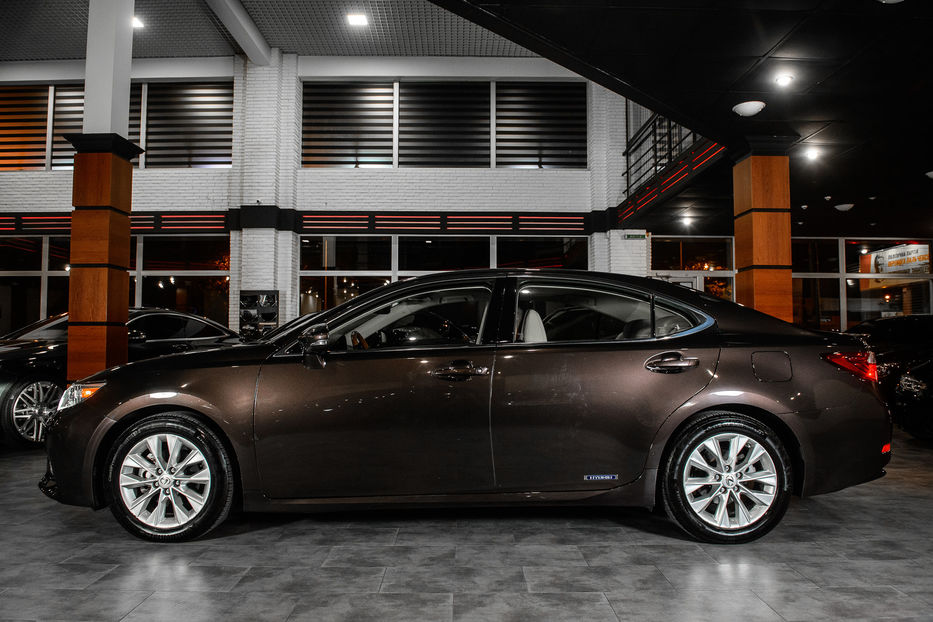 Продам Lexus ES 300 2013 года в Одессе