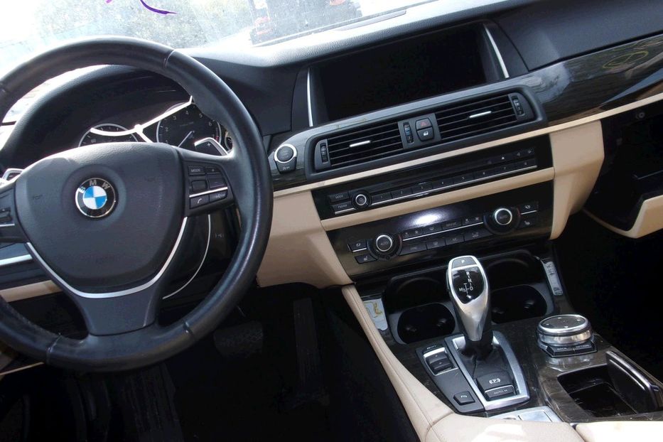 Продам BMW 528 i RWD 2015 года в Черновцах