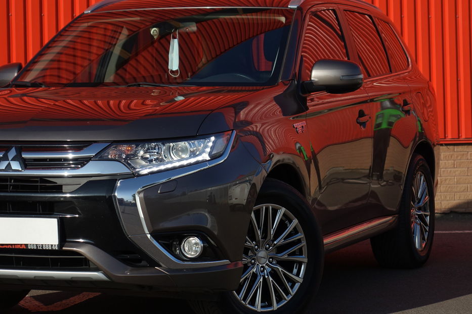 Продам Mitsubishi Outlander PHEV 2018 года в Одессе