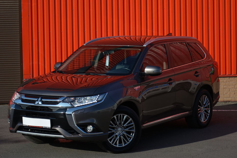 Продам Mitsubishi Outlander PHEV 2018 года в Одессе