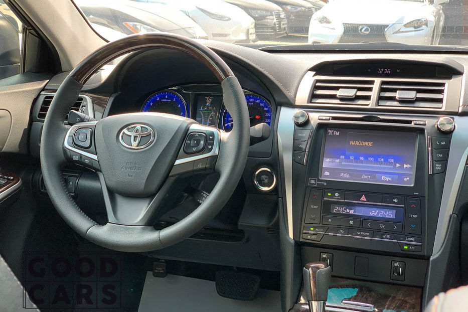 Продам Toyota Camry Premium  2015 года в Одессе