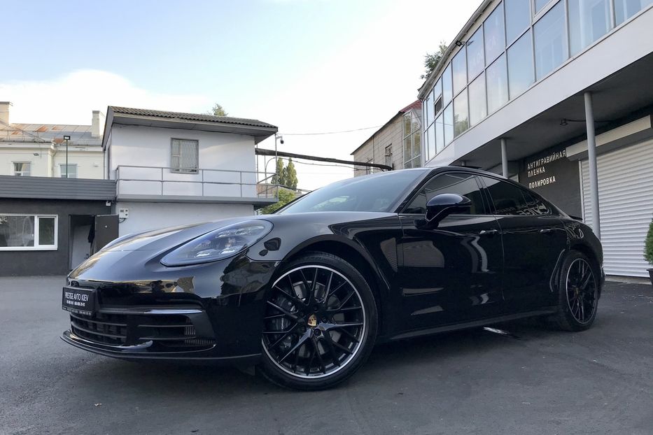 Продам Porsche Panamera 4S E-Hybrid 2018 года в Киеве