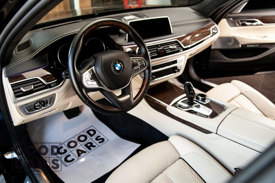 Продам BMW 750 xi individual 2016 года в Одессе