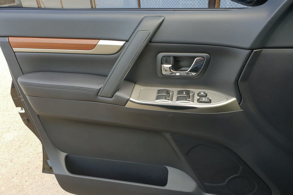 Продам Mitsubishi Pajero Wagon 3.2 Diesel 2012 года в Киеве