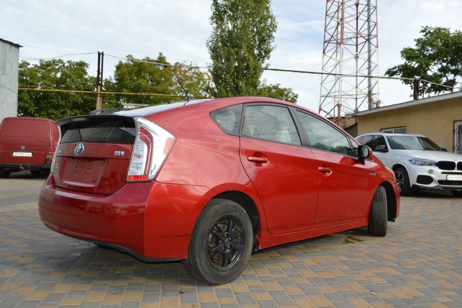 Продам Toyota Prius hybrid 2013 года в Одессе