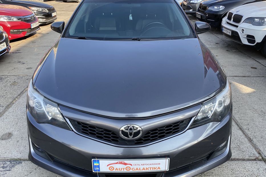 Продам Toyota Camry 2.5 GAZ 2013 года в Одессе