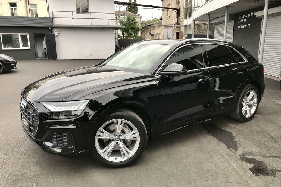 Продам Audi Q8 50 TDI quattro Официал 2019 года в Киеве