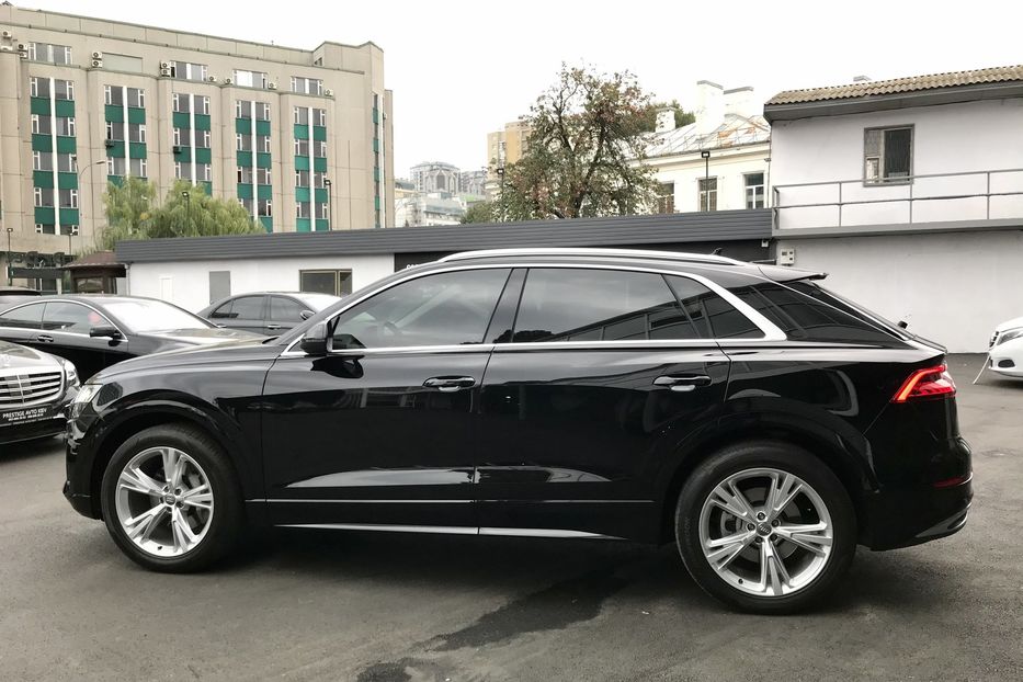 Продам Audi Q8 50 TDI quattro Официал 2019 года в Киеве