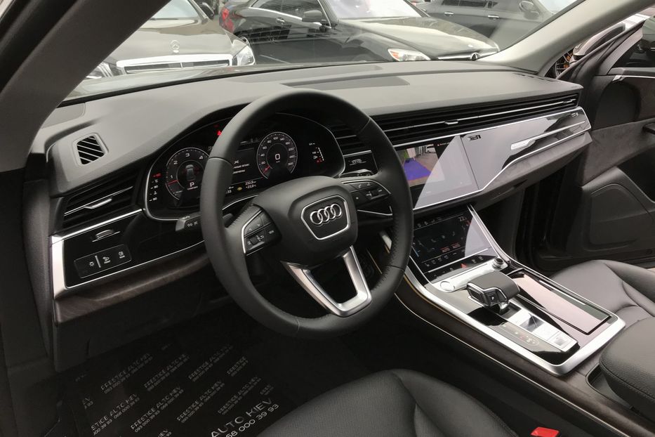 Продам Audi Q8 50 TDI quattro Официал 2019 года в Киеве