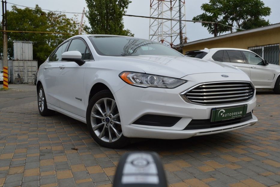 Продам Ford Fusion Hybrid Se 2017 года в Одессе