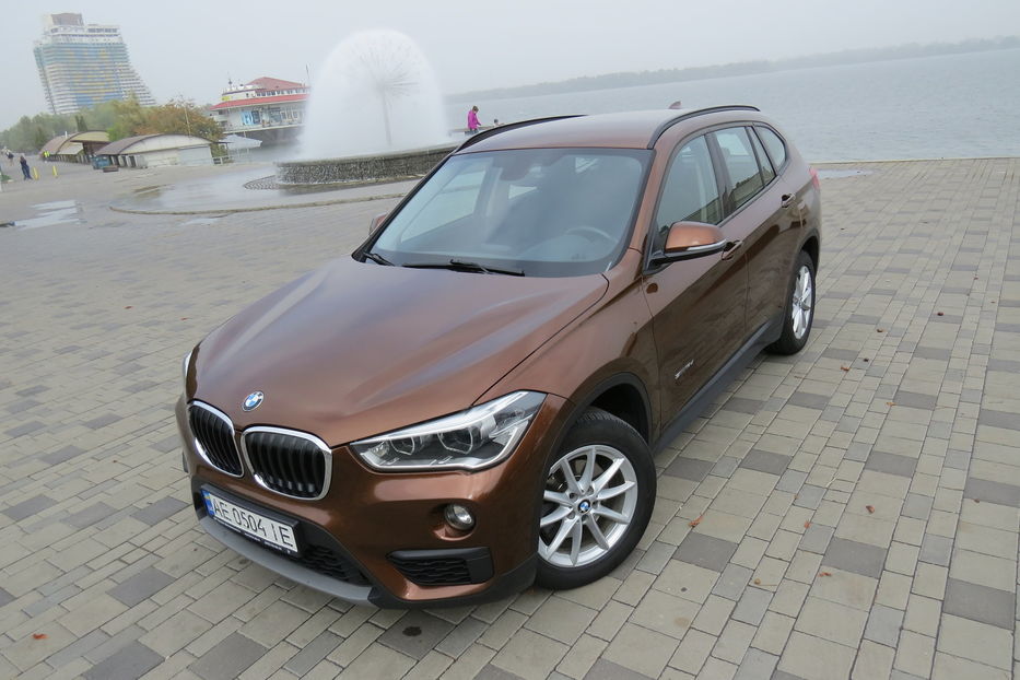 Продам BMW X1 2017 года в Днепре