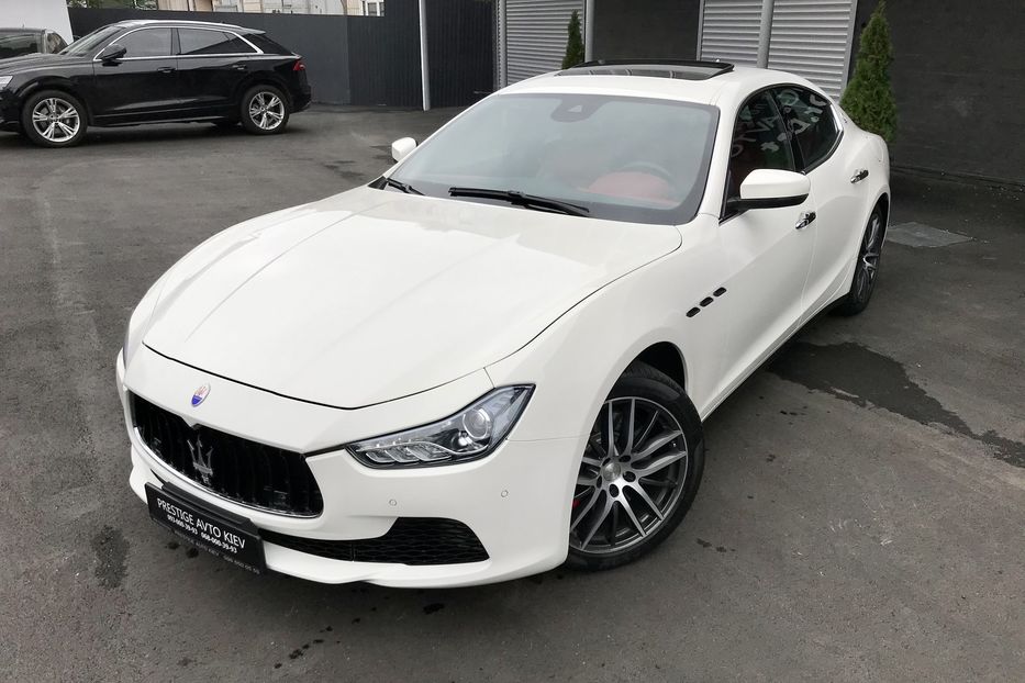 Продам Maserati Ghibli SQ4 2016 года в Киеве