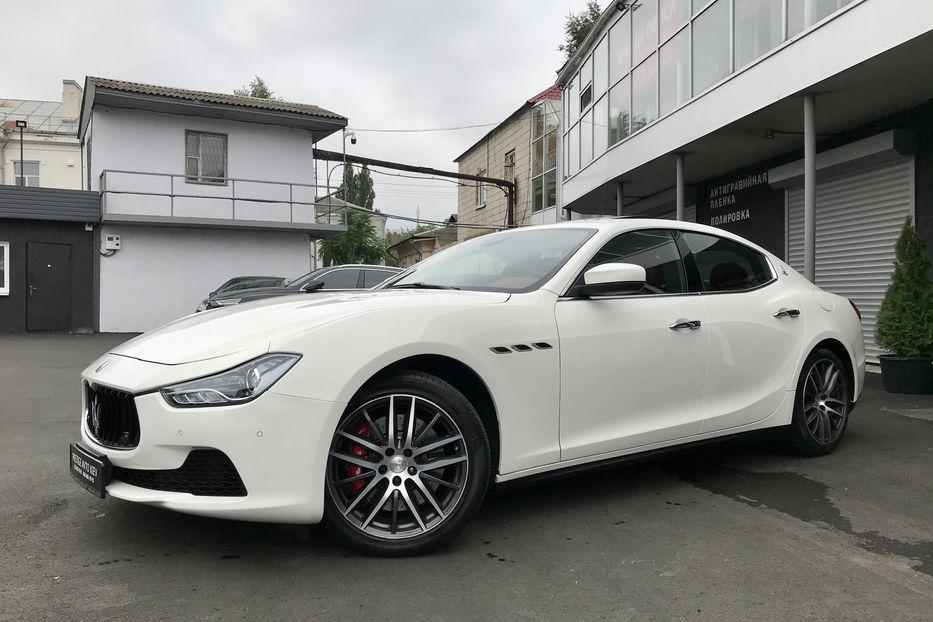 Продам Maserati Ghibli SQ4 2016 года в Киеве