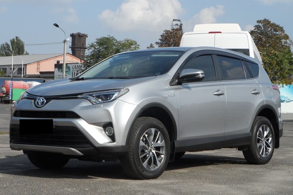 Продам Toyota Rav 4 2016 года в Днепре