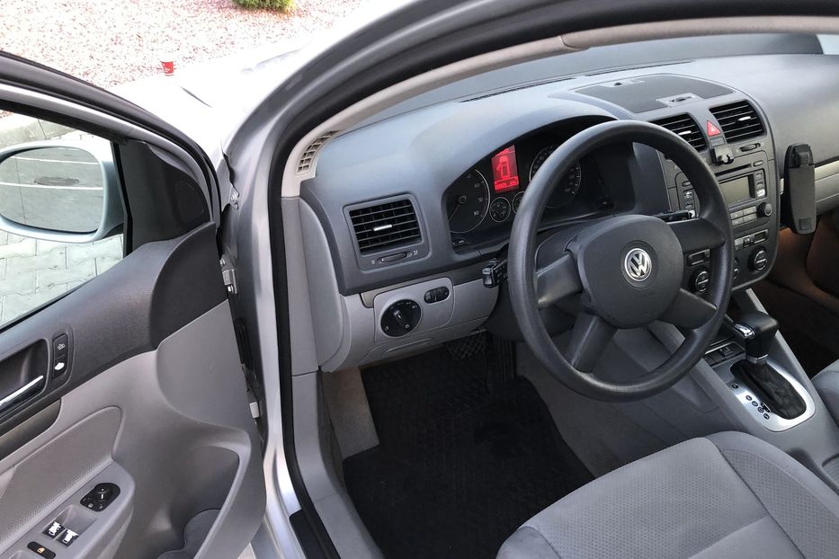 Продам Volkswagen Golf V 1.6 MPI LPG A/T Klima 2004 года в Житомире