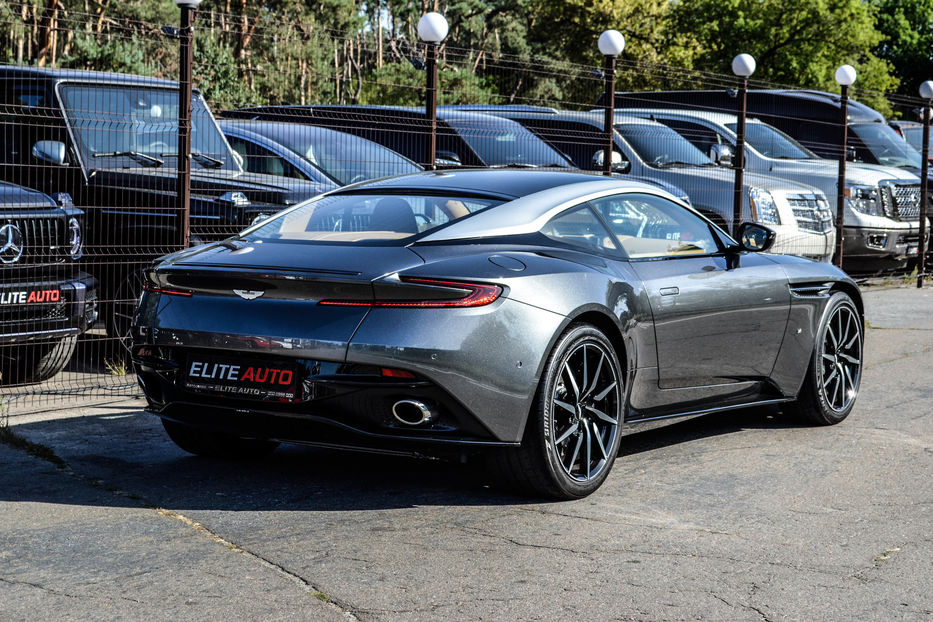 Продам Aston Martin DBS DB 11 Launch Edition 2018 года в Киеве