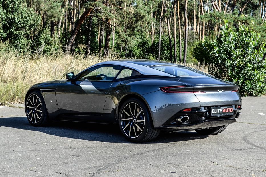 Продам Aston Martin DBS DB 11 Launch Edition 2018 года в Киеве