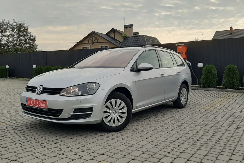 Продам Volkswagen Golf VII Німеччина без підкрасів 2015 года в Львове