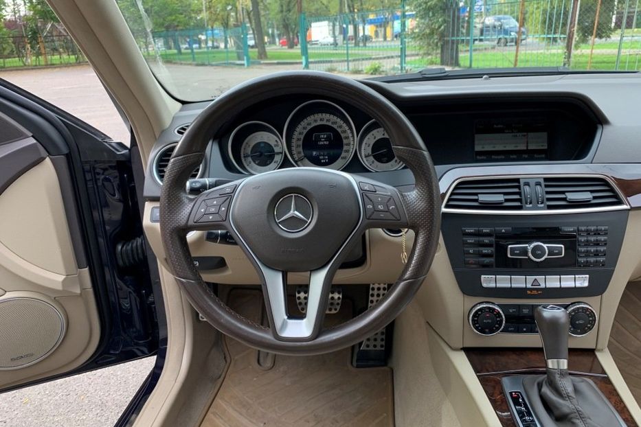 Продам Mercedes-Benz C-Class 250 2014 года в Николаеве