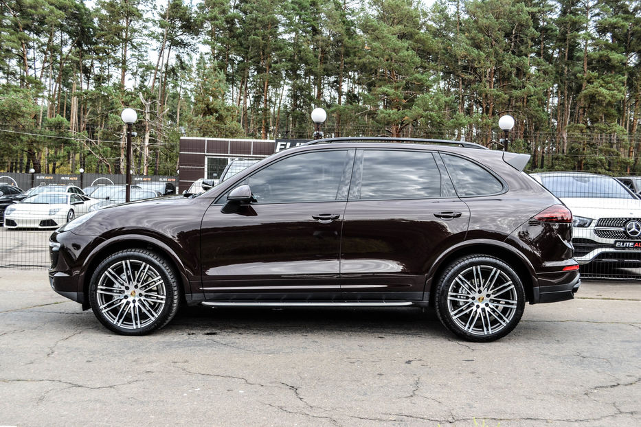 Продам Porsche Cayenne Diesel 4.2 2015 года в Киеве