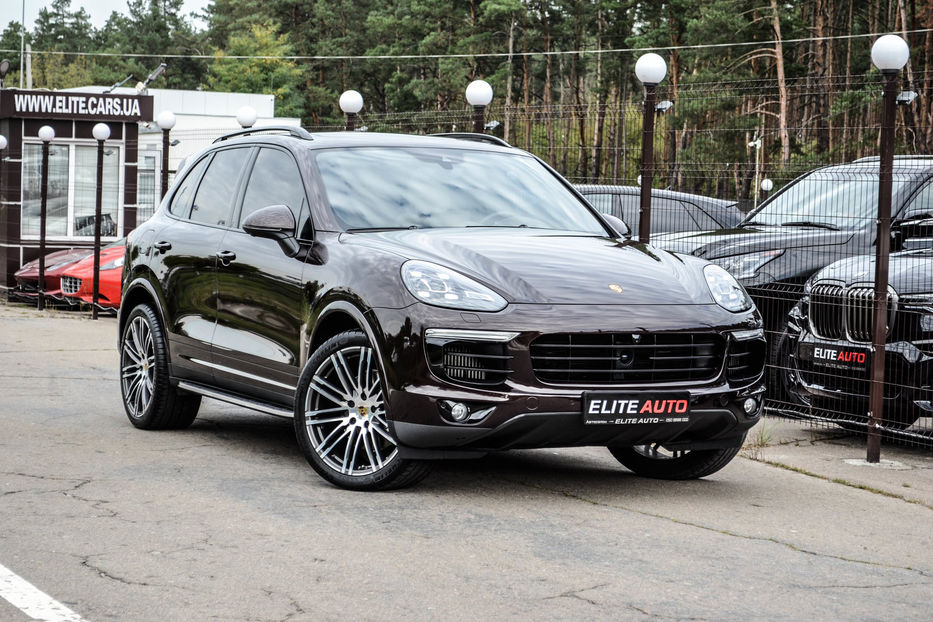 Продам Porsche Cayenne Diesel 4.2 2015 года в Киеве