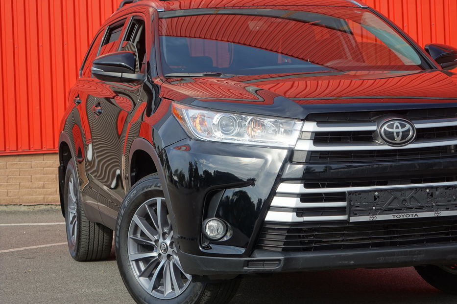 Продам Toyota Highlander XLE AWD 2020 года в Одессе