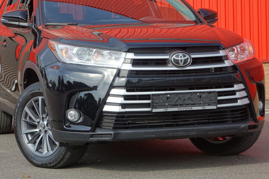 Продам Toyota Highlander XLE AWD 2020 года в Одессе