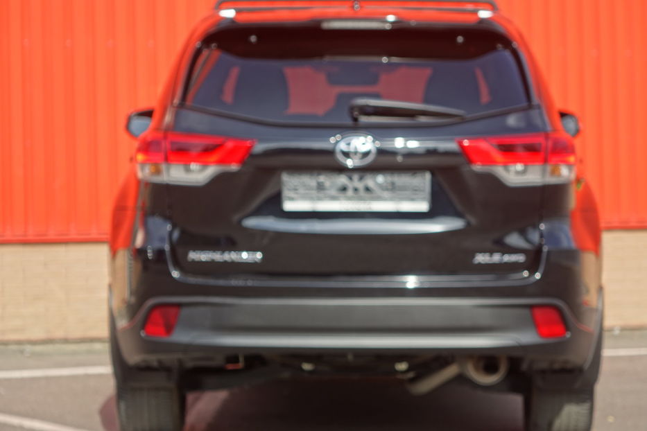 Продам Toyota Highlander XLE AWD 2020 года в Одессе