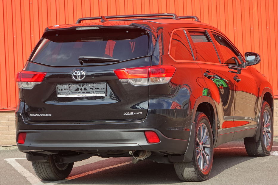 Продам Toyota Highlander XLE AWD 2020 года в Одессе