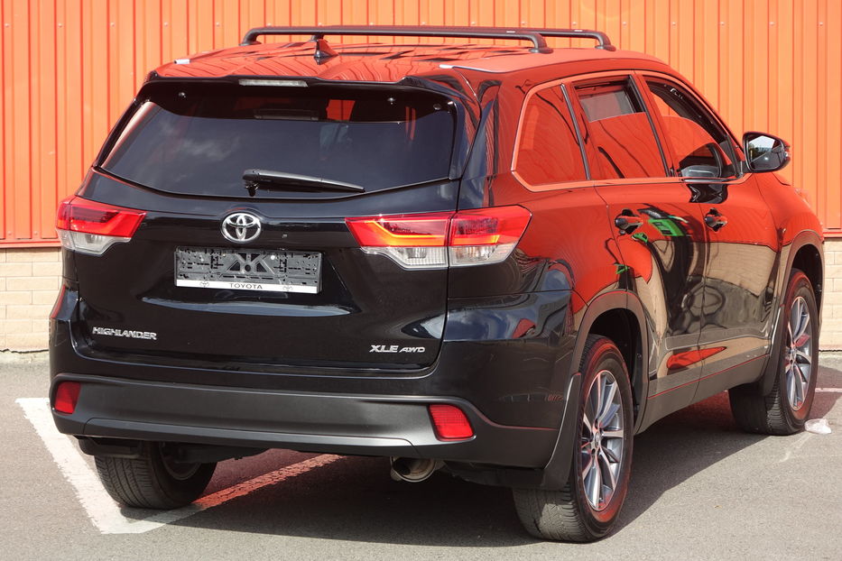 Продам Toyota Highlander XLE AWD 2020 года в Одессе