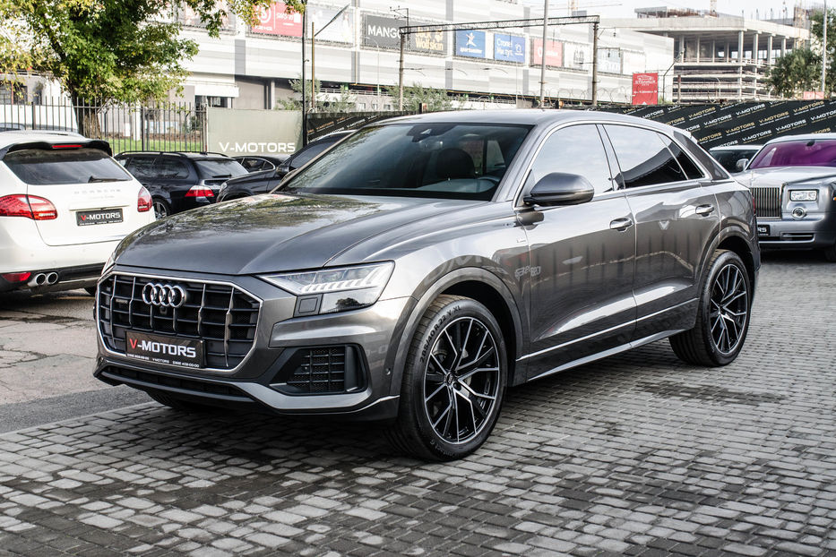 Продам Audi Q8 50TDI S-Line 2019 года в Киеве