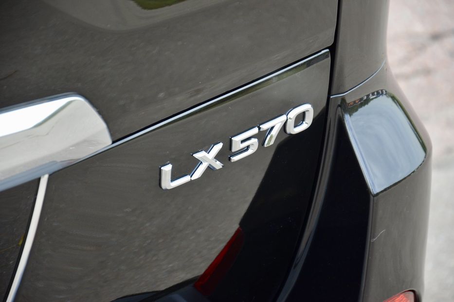 Продам Lexus LX 570 F-SPORT 2020 года в Киеве