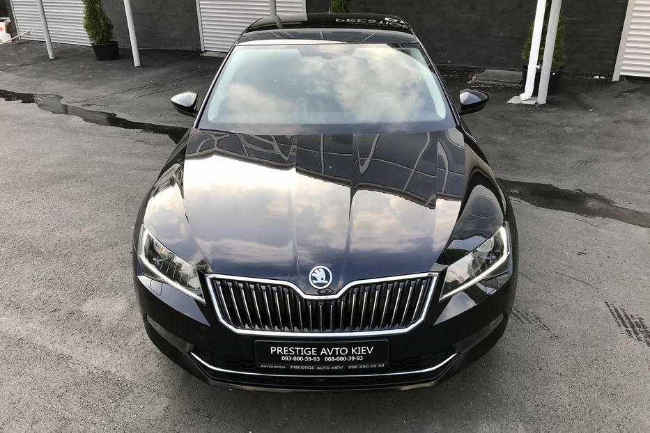 Продам Skoda Superb 1.8 TSI 2017 года в Киеве